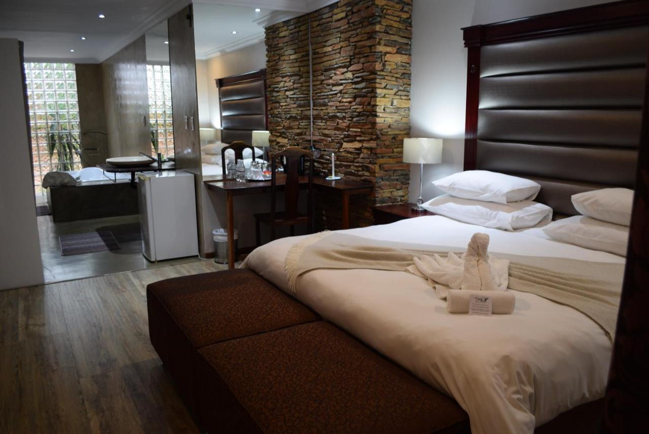 African Moon Corporate House Κέμπτον Παρκ Εξωτερικό φωτογραφία
