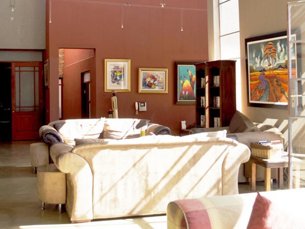 African Moon Corporate House Κέμπτον Παρκ Εξωτερικό φωτογραφία
